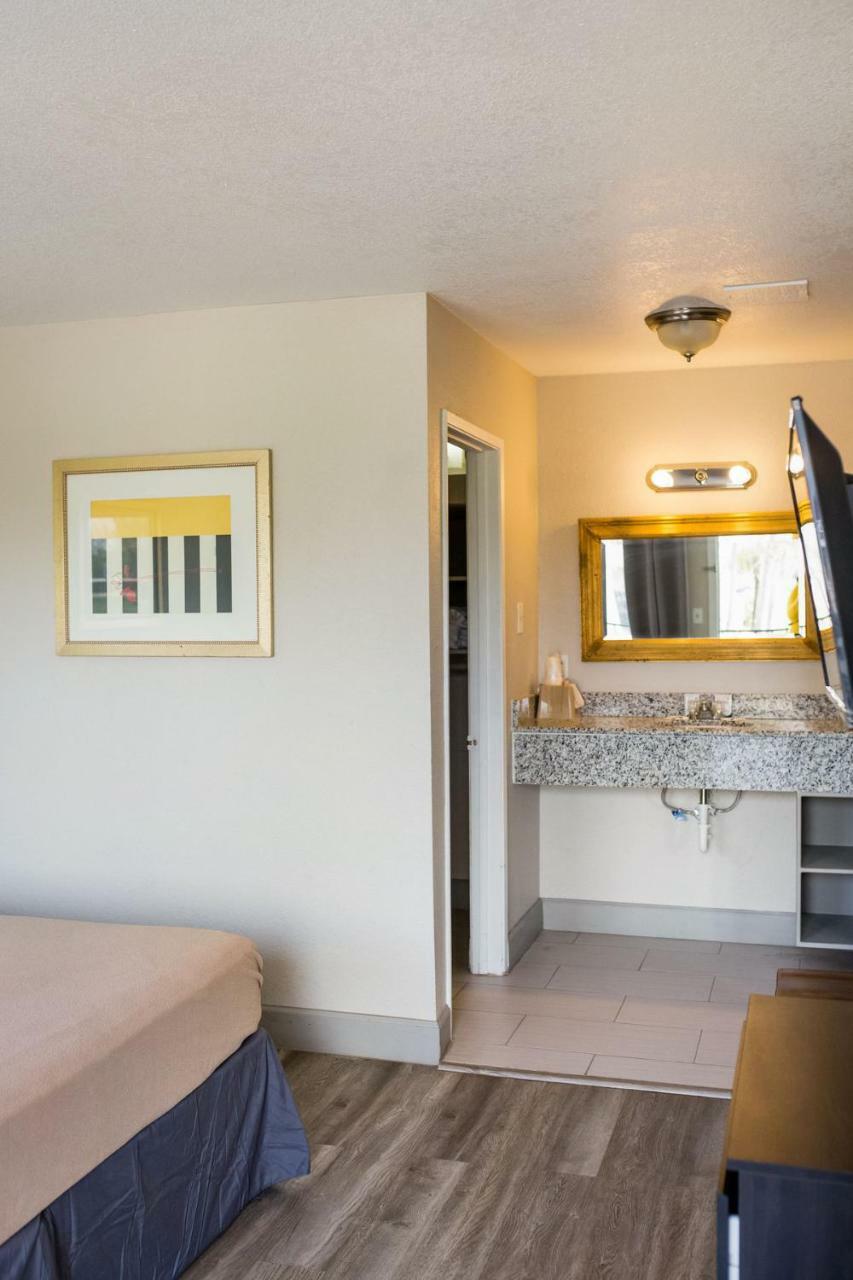 بومونت Merit Inn And Suites المظهر الخارجي الصورة