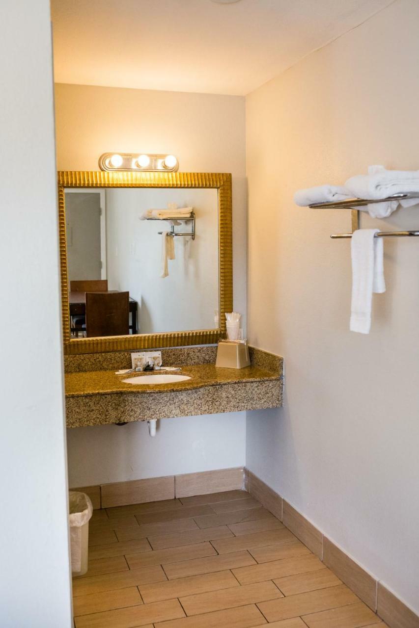 بومونت Merit Inn And Suites المظهر الخارجي الصورة