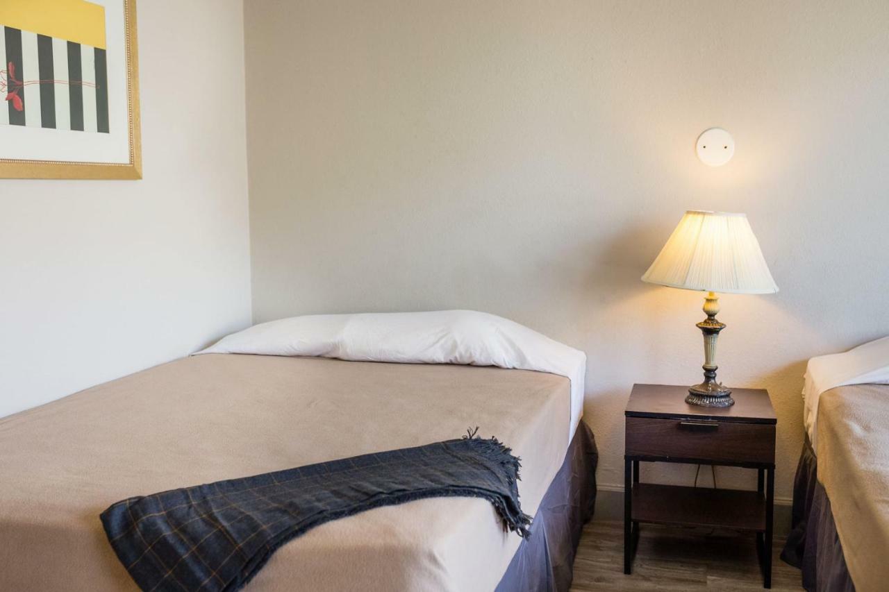 بومونت Merit Inn And Suites المظهر الخارجي الصورة